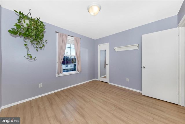 2112 PIMMIT DR, Falls Church, VA 22043