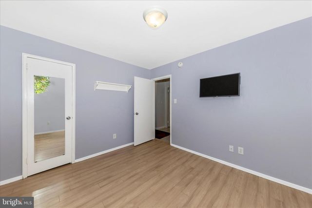 2112 PIMMIT DR, Falls Church, VA 22043