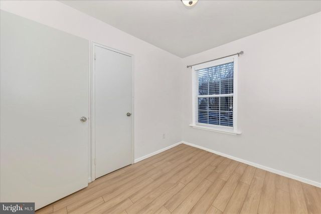 2112 PIMMIT DR, Falls Church, VA 22043