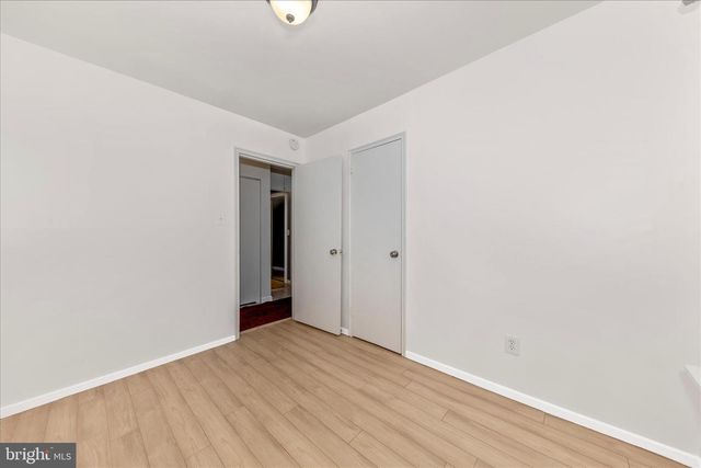 2112 PIMMIT DR, Falls Church, VA 22043