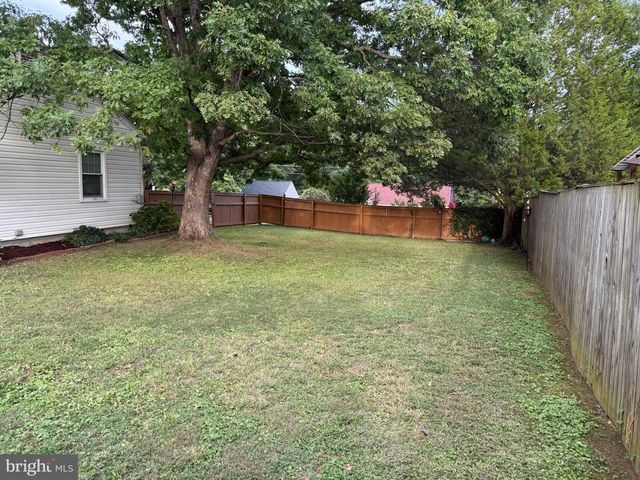 2112 PIMMIT DR, Falls Church, VA 22043