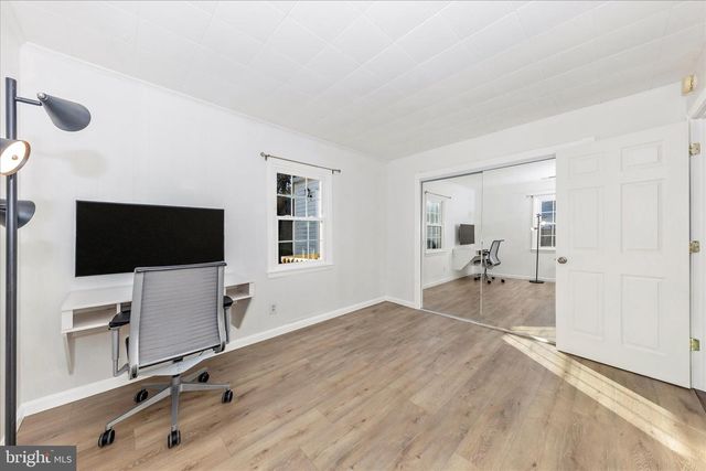 2112 PIMMIT DR, Falls Church, VA 22043