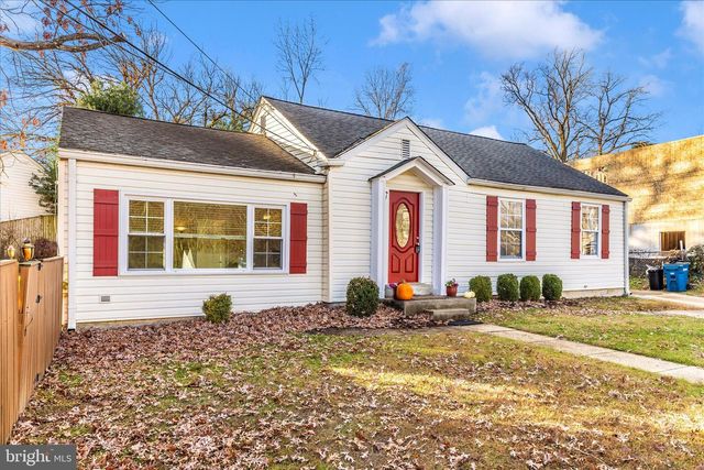 2112 PIMMIT DR, Falls Church, VA 22043