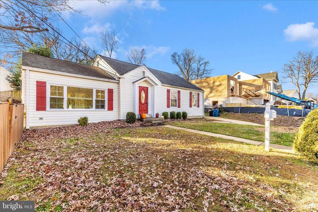 2112 PIMMIT DR, Falls Church, VA 22043