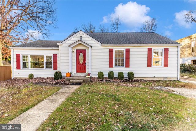 2112 PIMMIT DR, Falls Church, VA 22043