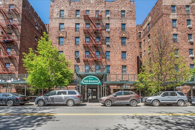 92-11 35th Avenue 2A, Jackson Heights, NY 11372