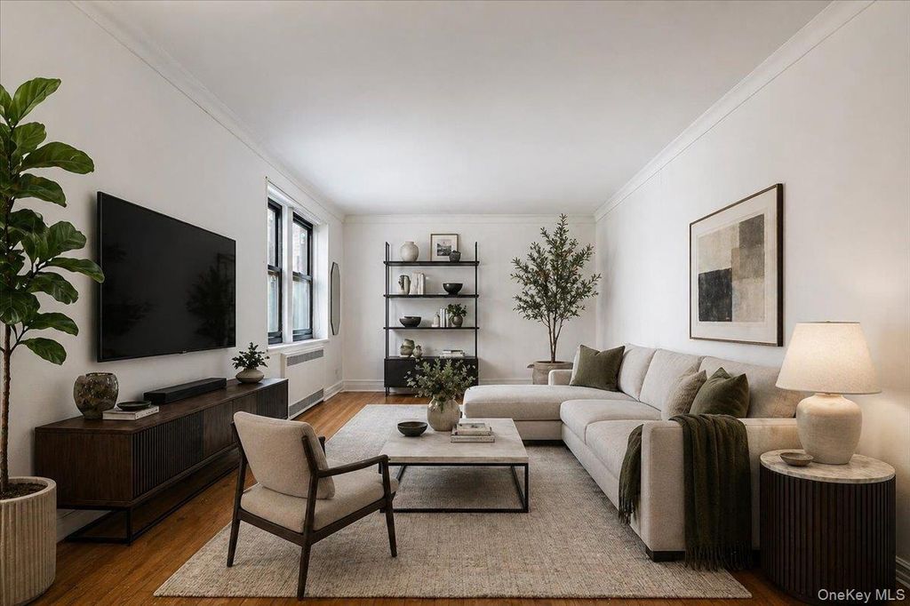 92-11 35th Avenue 2A, Jackson Heights, NY 11372