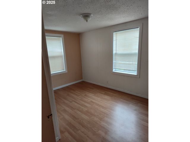 10772 Ne OAK St, Donald, OR 97020