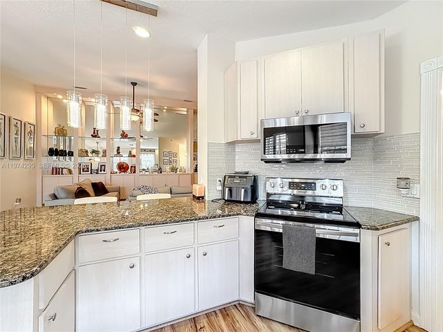 1529 NW Amherst Dr A, Port St. Lucie, FL 34986