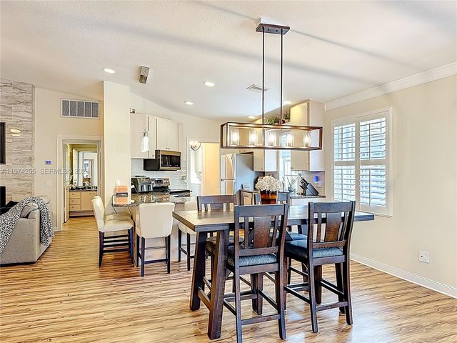 1529 NW Amherst Dr A, Port St. Lucie, FL 34986