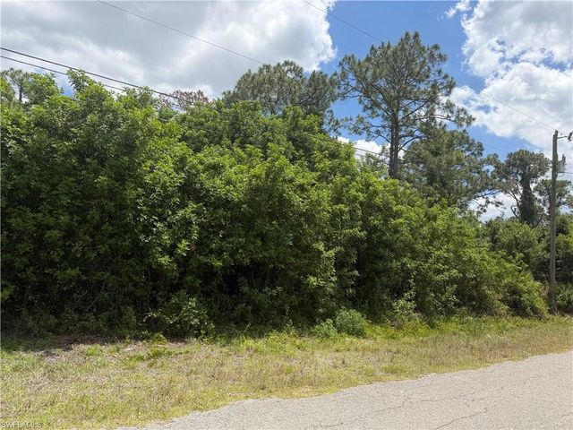 110 Columbus AVE, Lehigh Acres, FL 33936