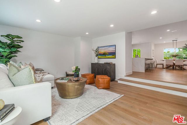 6615 Orion Avenue, Van Nuys, CA 91406