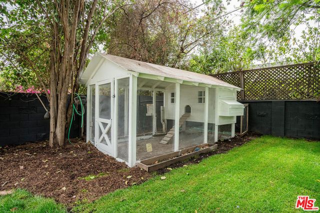 6615 Orion Avenue, Van Nuys, CA 91406