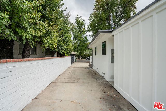 6615 Orion Avenue, Van Nuys, CA 91406