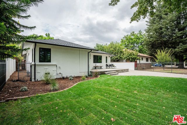 6615 Orion Avenue, Van Nuys, CA 91406