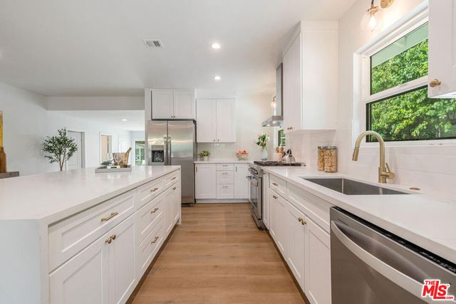 6615 Orion Avenue, Van Nuys, CA 91406