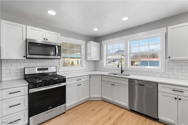 42 Ohio Street SW, Navarre, OH 44662