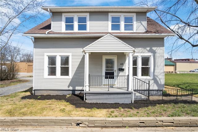 42 Ohio Street SW, Navarre, OH 44662