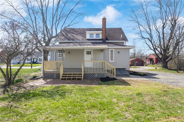 42 Ohio Street SW, Navarre, OH 44662