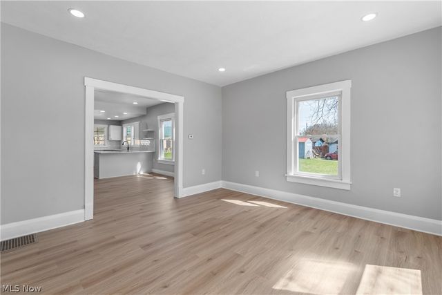 42 Ohio Street SW, Navarre, OH 44662