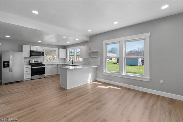 42 Ohio Street SW, Navarre, OH 44662