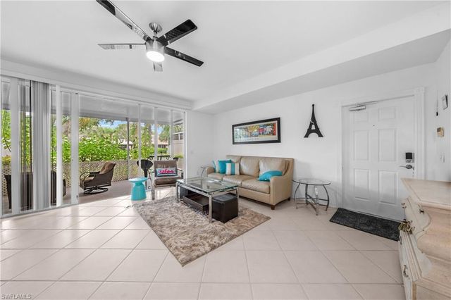 5633 Cove CIR 58, Naples, FL 34119