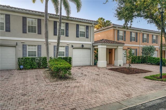 5633 Cove CIR 58, Naples, FL 34119