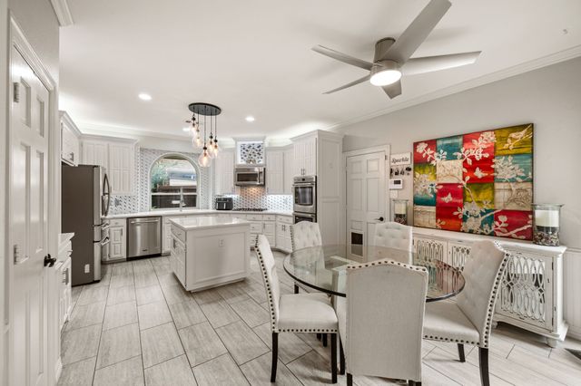 3036 Creekview Drive, Grapevine, TX 76051