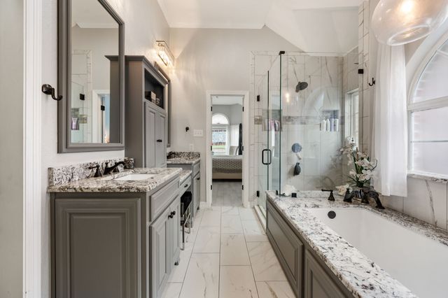 3036 Creekview Drive, Grapevine, TX 76051