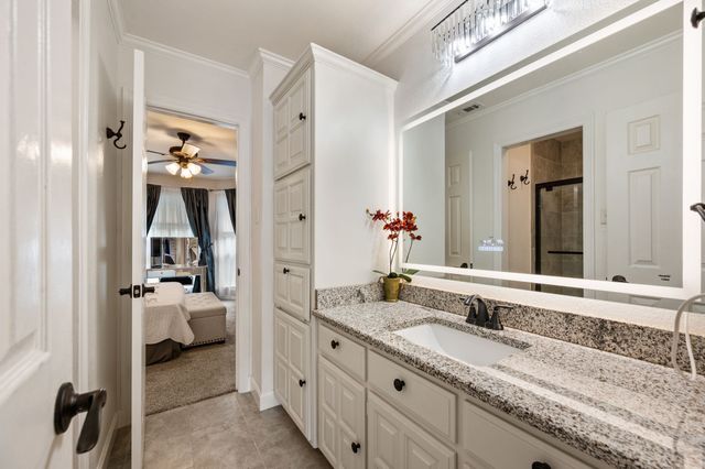 3036 Creekview Drive, Grapevine, TX 76051