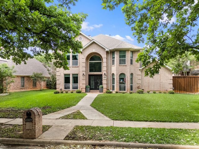 3036 Creekview Drive, Grapevine, TX 76051