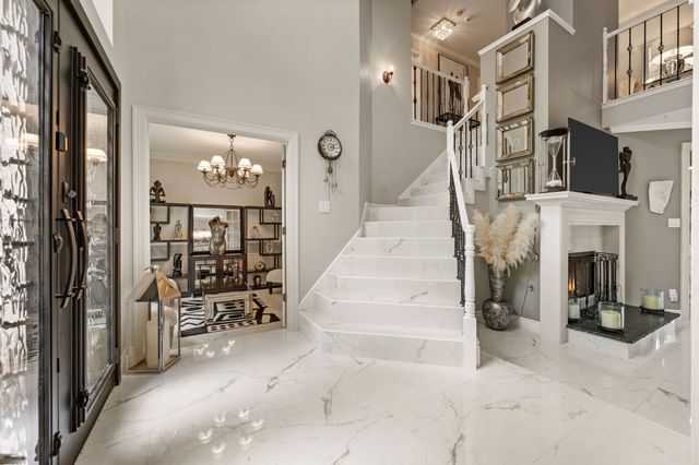 3036 Creekview Drive, Grapevine, TX 76051