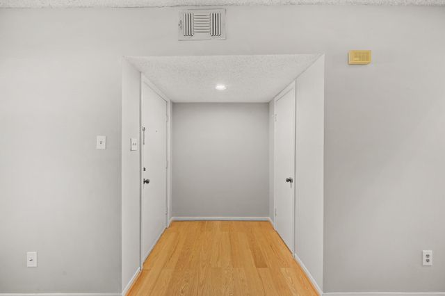11846 Barryknoll Lane 5, Houston, TX 77024