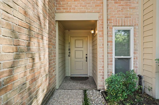 11846 Barryknoll Lane 5, Houston, TX 77024
