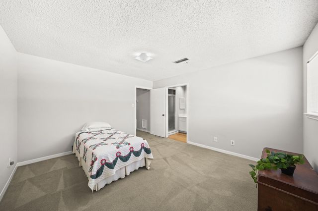 11846 Barryknoll Lane 5, Houston, TX 77024