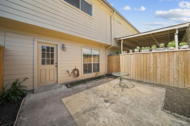 11846 Barryknoll Lane 5, Houston, TX 77024