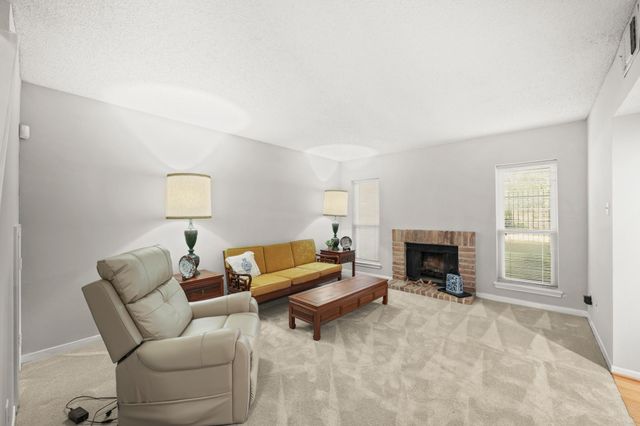 11846 Barryknoll Lane 5, Houston, TX 77024