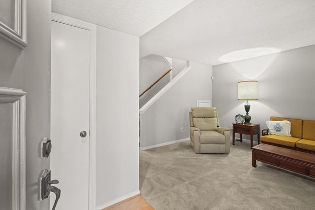11846 Barryknoll Lane 5, Houston, TX 77024