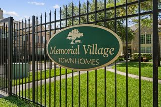 11846 Barryknoll Lane 5, Houston, TX 77024