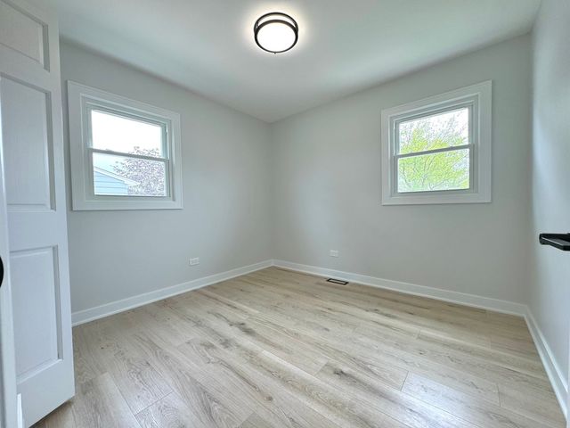 9055 Fairway Drive, Orland Park, IL 60462