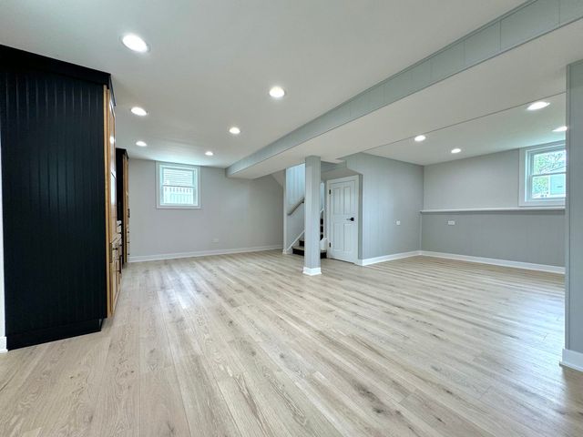 9055 Fairway Drive, Orland Park, IL 60462