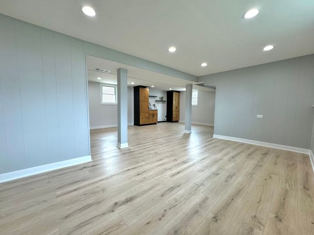 9055 Fairway Drive, Orland Park, IL 60462