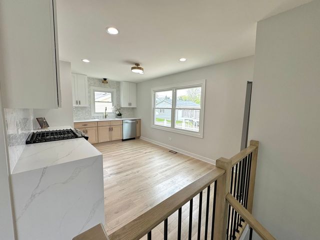9055 Fairway Drive, Orland Park, IL 60462
