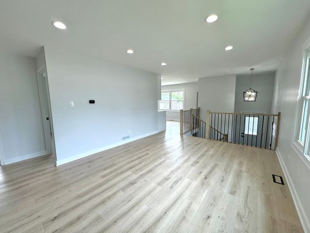 9055 Fairway Drive, Orland Park, IL 60462
