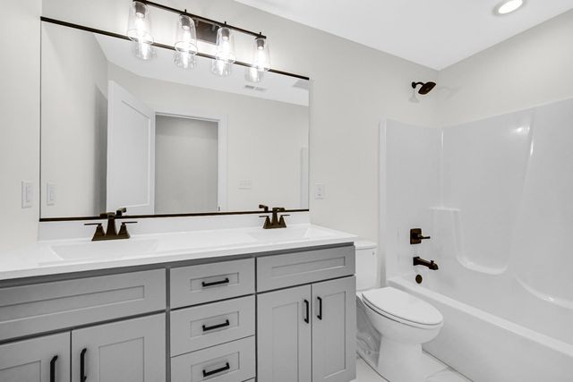 712 Verdano Terrace, Crown Point, IN 46307