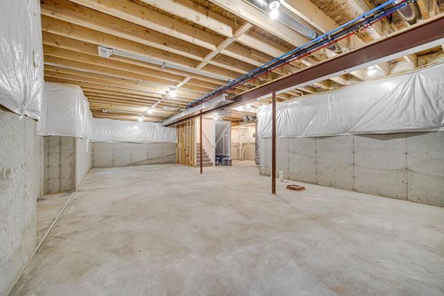 712 Verdano Terrace, Crown Point, IN 46307