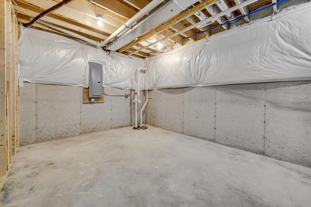 712 Verdano Terrace, Crown Point, IN 46307