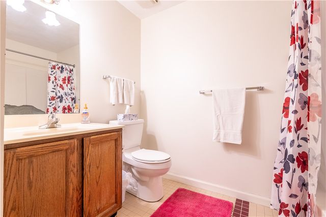 3524 West Shore Road 215, Warwick, RI 02886