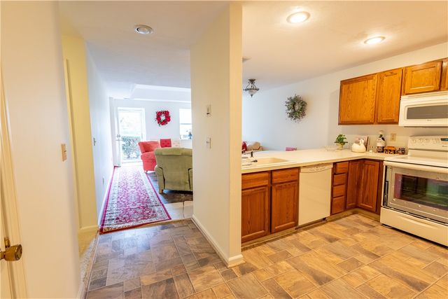 3524 West Shore Road 215, Warwick, RI 02886