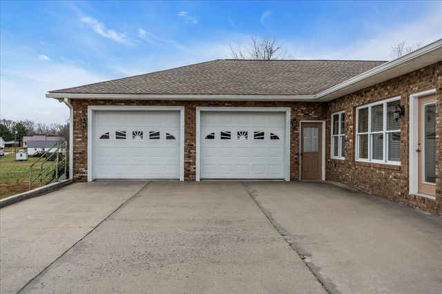 1309 Hills Chapel Rd, Manchester, TN 37355